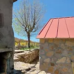 Comfortable House In With Garden Cortes do Meio