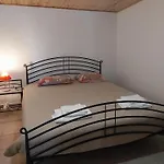 Casa de Férias Comfortable House In With Garden Cortes do Meio
