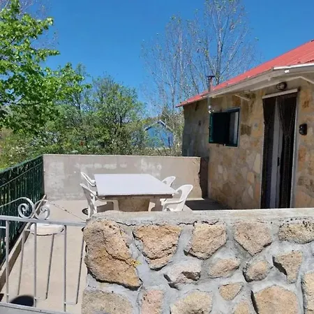 Comfortable House In With Garden * Cortes do Meio