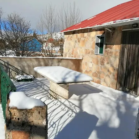 Casa de Férias Comfortable House In With Garden Cortes do Meio