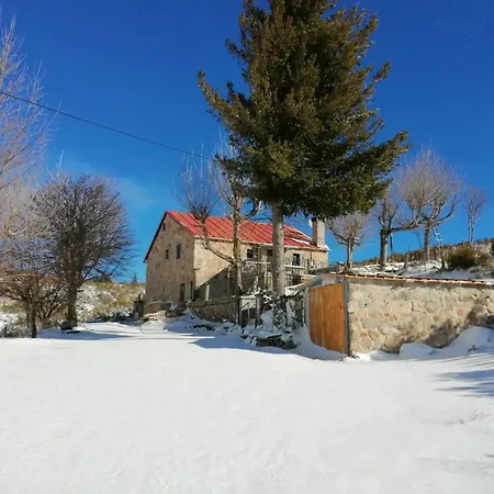 Comfortable House In With Garden Casa de Férias *