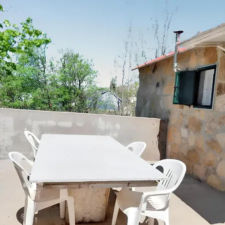 בית נופש Comfortable House In With Garden Cortes do Meio
