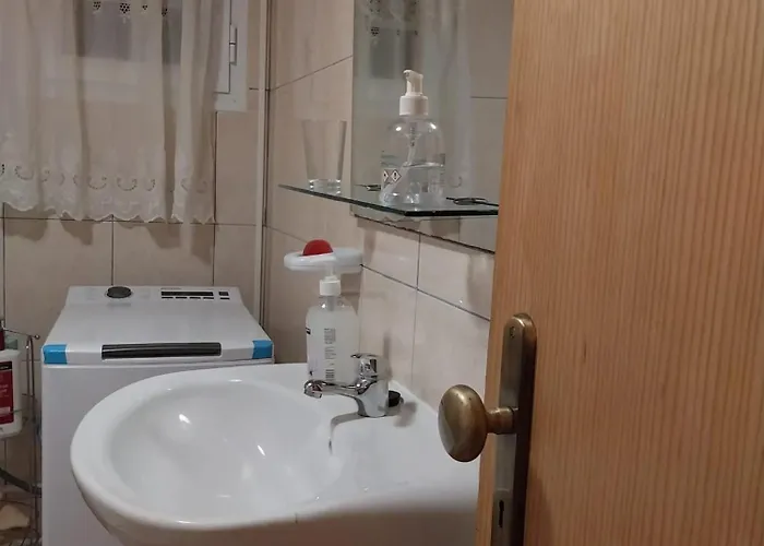 Comfortable House In With Garden Cortes do Meio