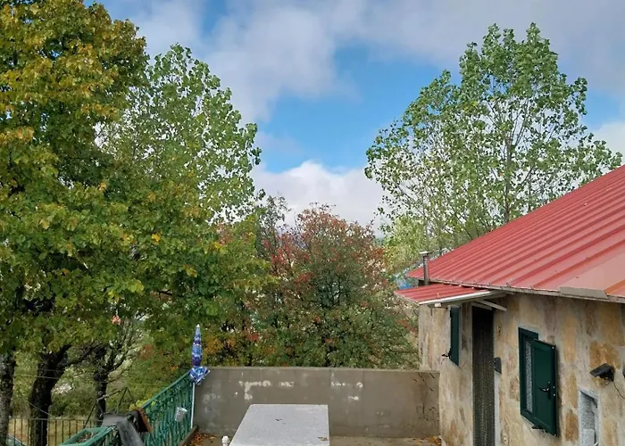 Casa de Férias Comfortable House In With Garden *