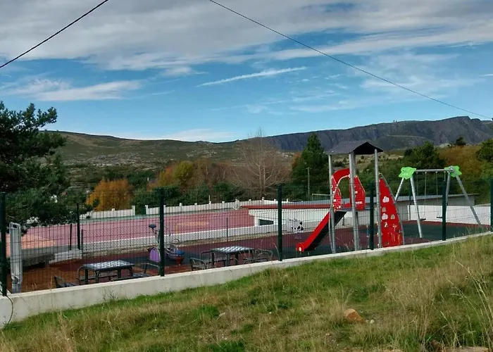 Comfortable House In With Garden Casa de Férias *