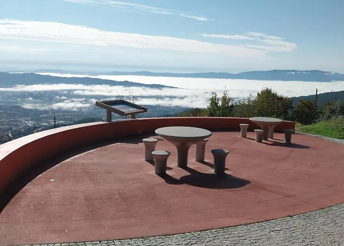 Casa de Férias Comfortable House In With Garden *