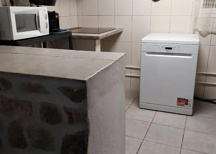 Comfortable House In With Garden Cortes do Meio