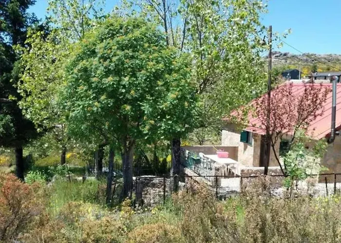 Casa de Férias Comfortable House In With Garden *